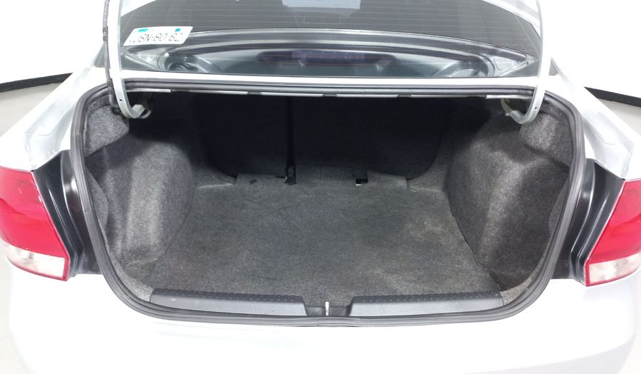 Volkswagen Vento 1.6 HIGHLINE TIPTRONIC Sedan 2014
