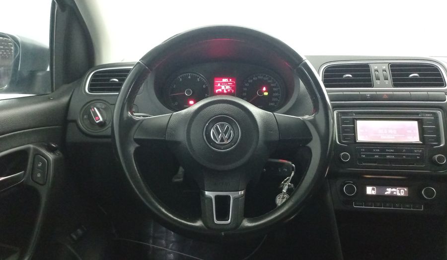 Volkswagen Vento 1.6 HIGHLINE TIPTRONIC Sedan 2014