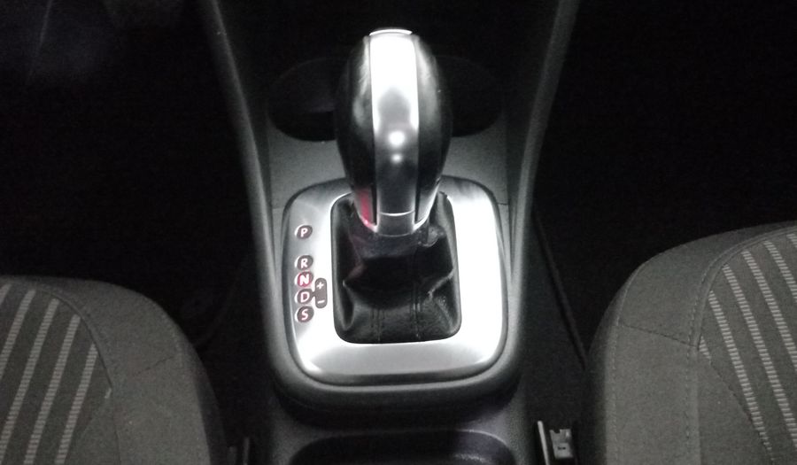 Volkswagen Vento 1.6 HIGHLINE TIPTRONIC Sedan 2014