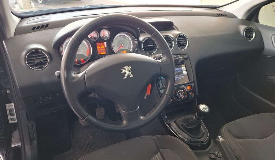 Peugeot 308 1.6 HDI ALLURE Hatchback 2017