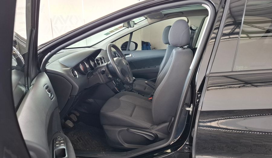 Peugeot 308 1.6 HDI ALLURE Hatchback 2017