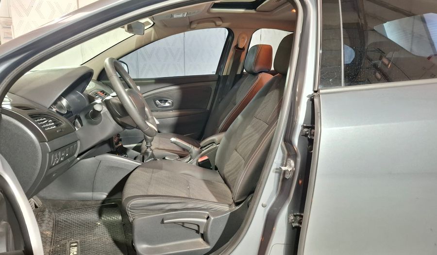 Renault Fluence 2.0 LUXE Sedan 2012