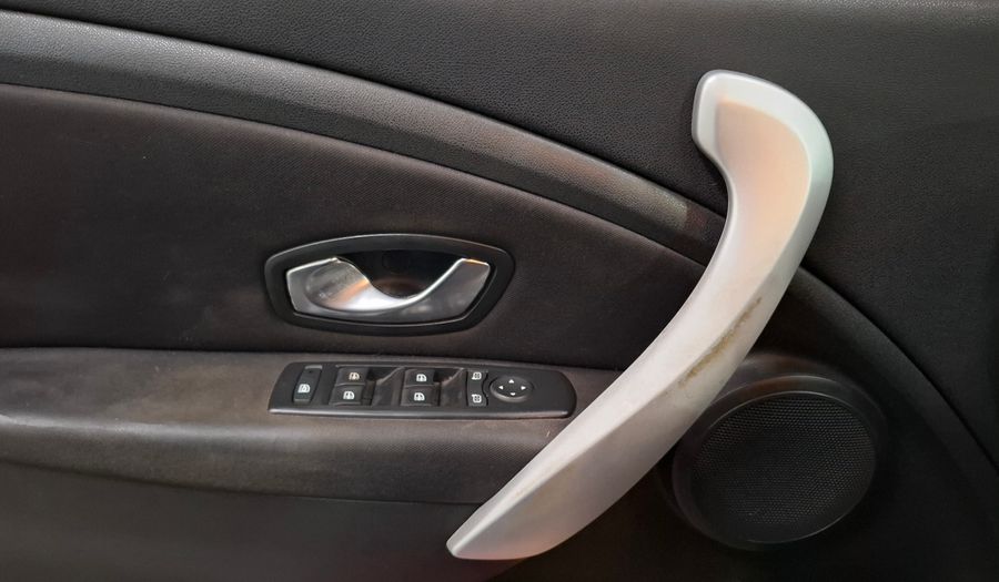 Renault Fluence 2.0 LUXE Sedan 2012