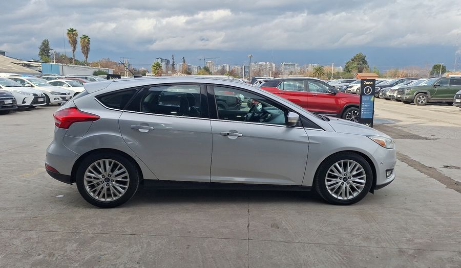 Ford Focus 2.0 TITANIUM POWER SHIFT Hatchback 2016