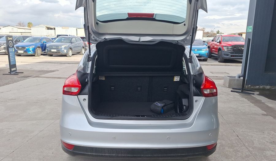Ford Focus 2.0 TITANIUM POWER SHIFT Hatchback 2016