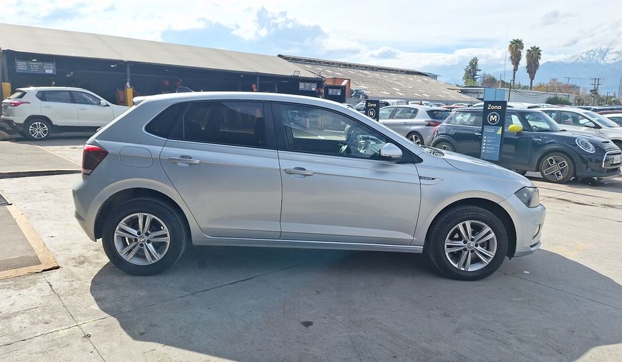 Volkswagen Polo 1.6 110 CV COMFORTLINE Hatchback 2020