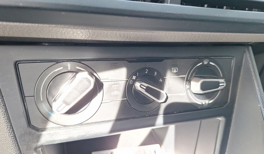 Volkswagen Polo 1.6 110 CV COMFORTLINE Hatchback 2020