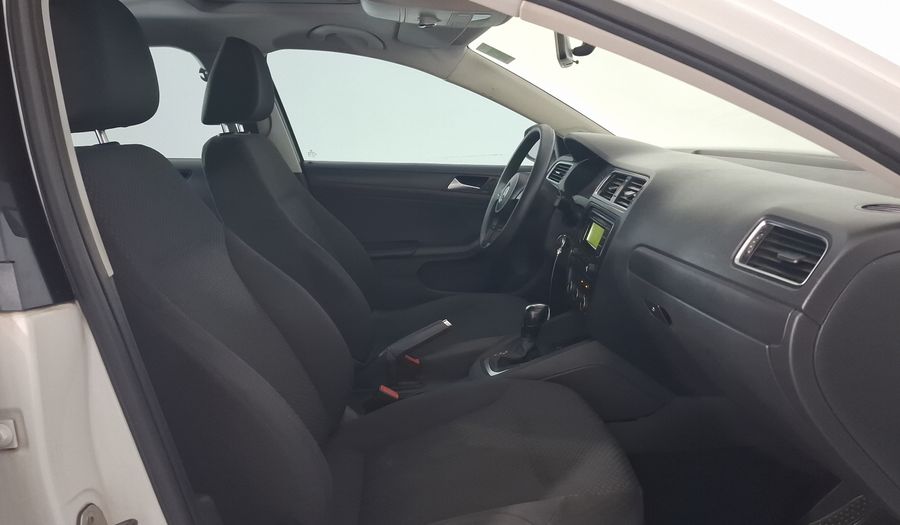 Volkswagen Jetta 2.5 STYLE ACTIVE TIPTRONIC Sedan 2014