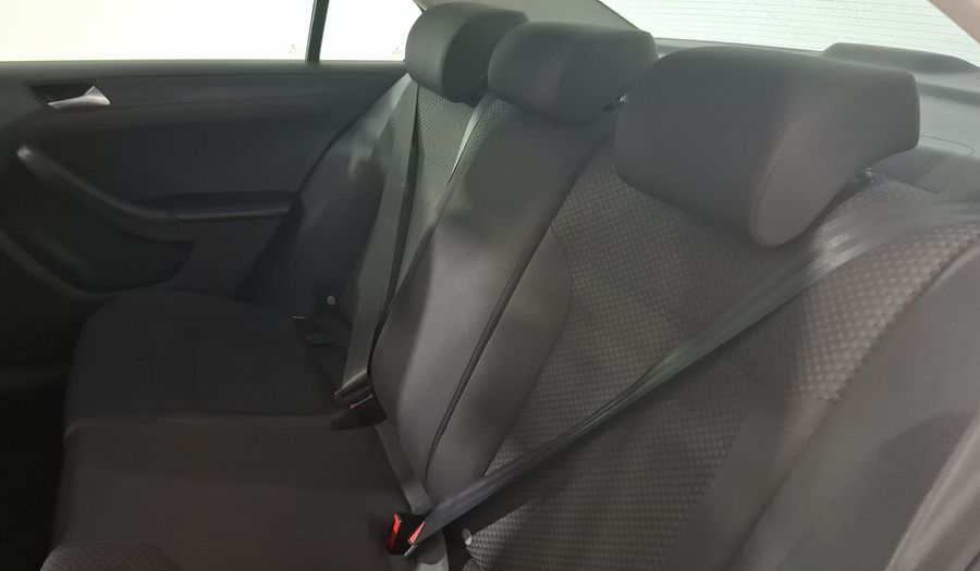 Volkswagen Jetta 2.5 STYLE ACTIVE TIPTRONIC Sedan 2014