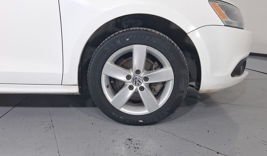 Volkswagen Jetta 2.5 STYLE ACTIVE TIPTRONIC Sedan 2014