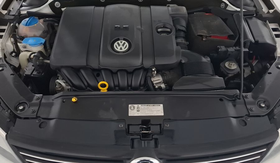 Volkswagen Jetta 2.5 STYLE ACTIVE TIPTRONIC Sedan 2014
