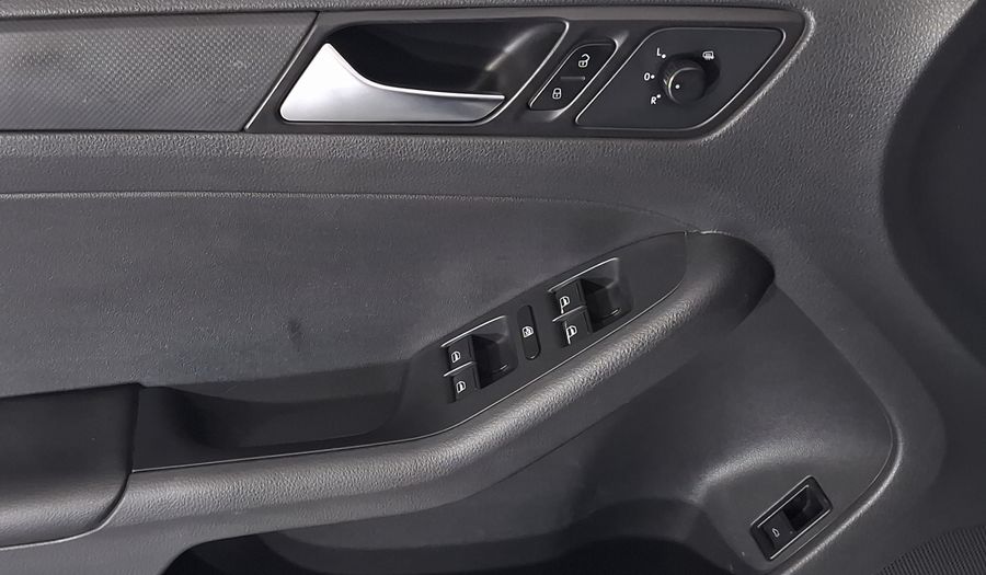 Volkswagen Jetta 2.5 STYLE ACTIVE TIPTRONIC Sedan 2014