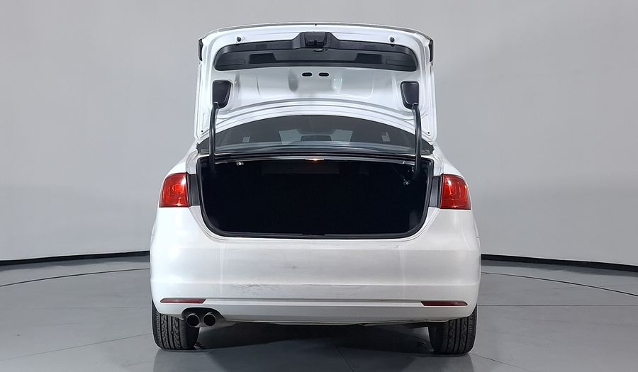Volkswagen Jetta 2.5 STYLE ACTIVE TIPTRONIC Sedan 2014