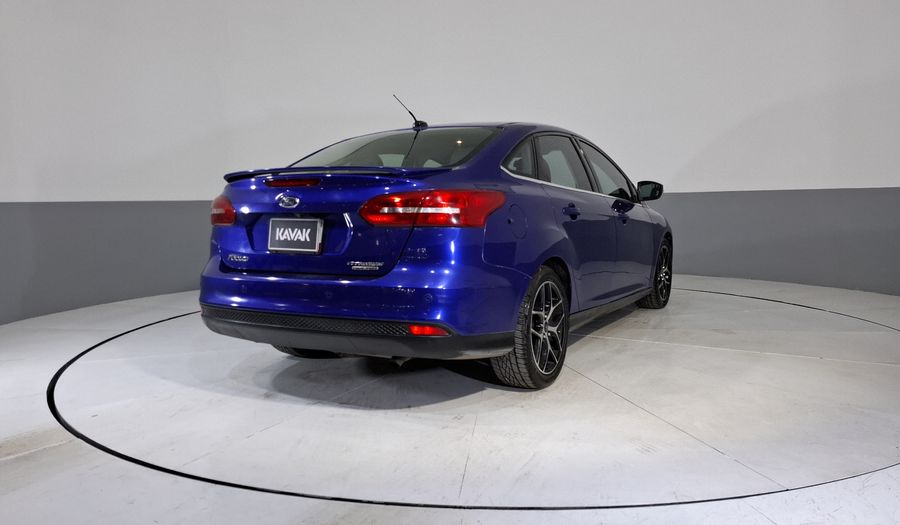 Ford Focus 2.0 TITANIUM PLUS AT Sedan 2015