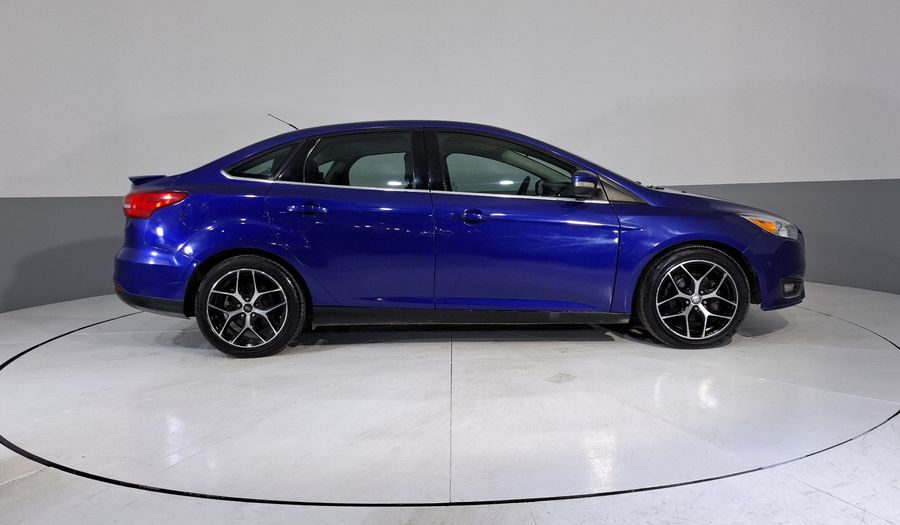 Ford Focus 2.0 TITANIUM PLUS AT Sedan 2015