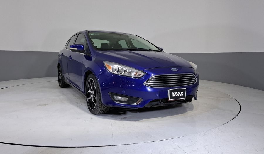 Ford Focus 2.0 TITANIUM PLUS AT Sedan 2015