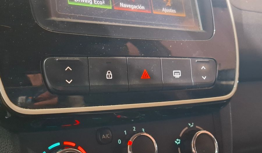Renault Kwid 1.0 ICONIC Hatchback 2018