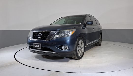 Nissan • Pathfinder