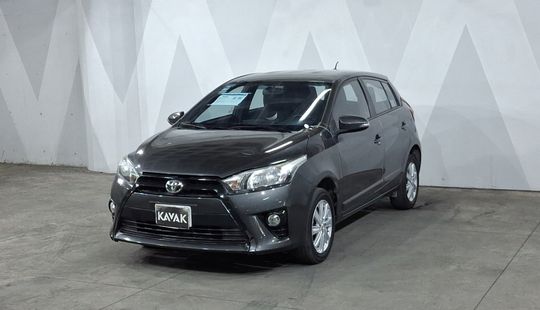 Toyota • Yaris