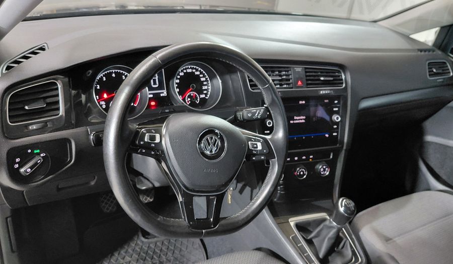 Volkswagen Golf 1.6 MPI TRENDLINE Hatchback 2018