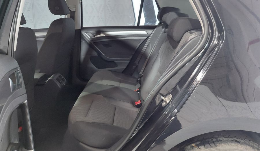 Volkswagen Golf 1.6 MPI TRENDLINE Hatchback 2018