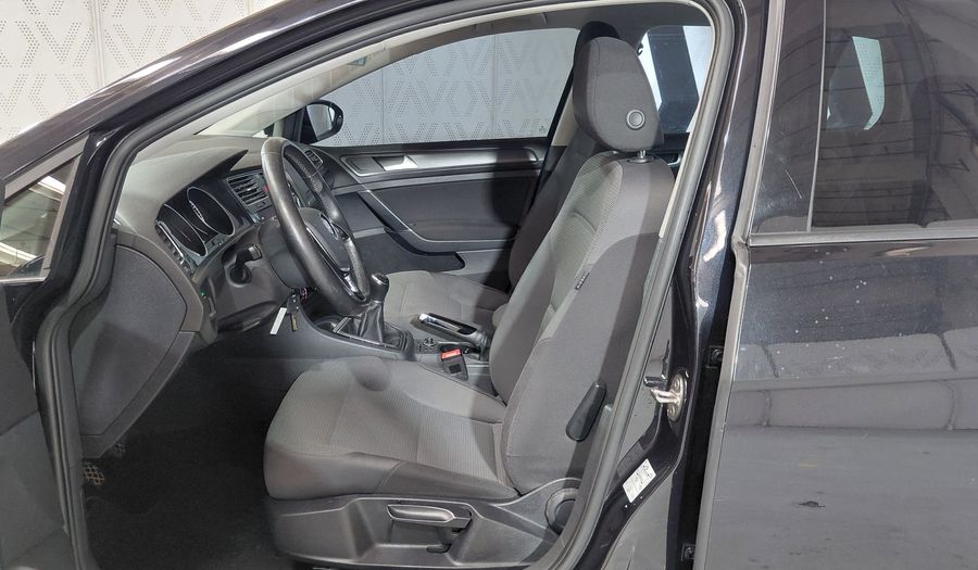 Volkswagen Golf 1.6 MPI TRENDLINE Hatchback 2018