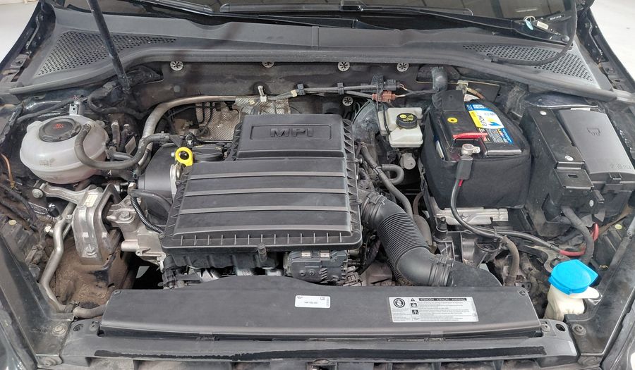 Volkswagen Golf 1.6 MPI TRENDLINE Hatchback 2018
