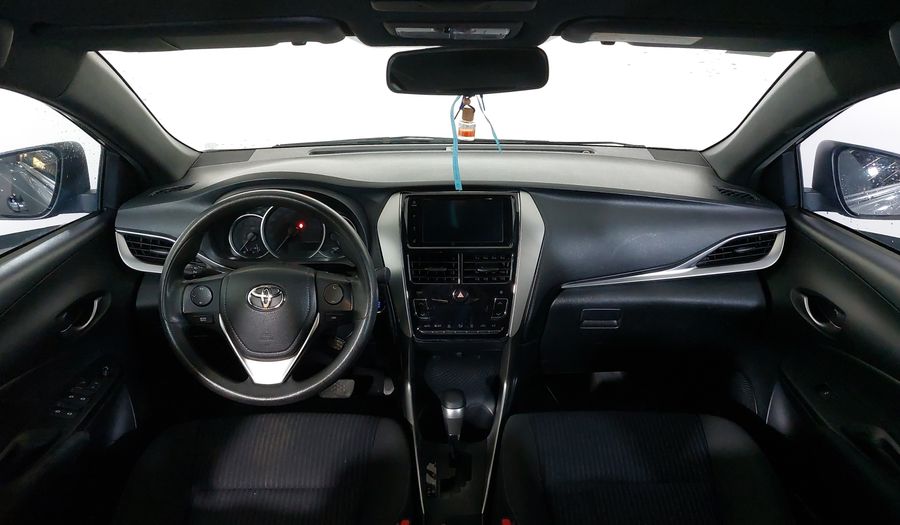 Toyota Yaris 1.5 XL PLUS CONNECT CVT Hatchback 2021