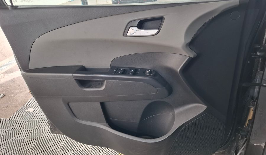 Chevrolet Sonic 1.6 LTZ AUTO Hatchback 2016