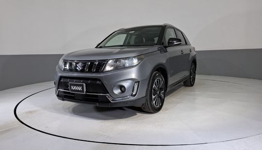 Suzuki • Vitara