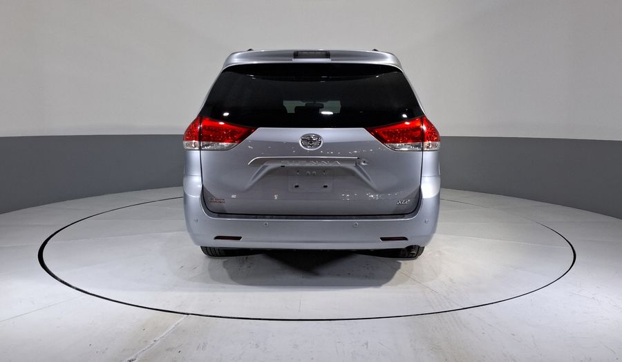 Toyota Sienna 3.5 XLE PIEL AT Minivan 2014