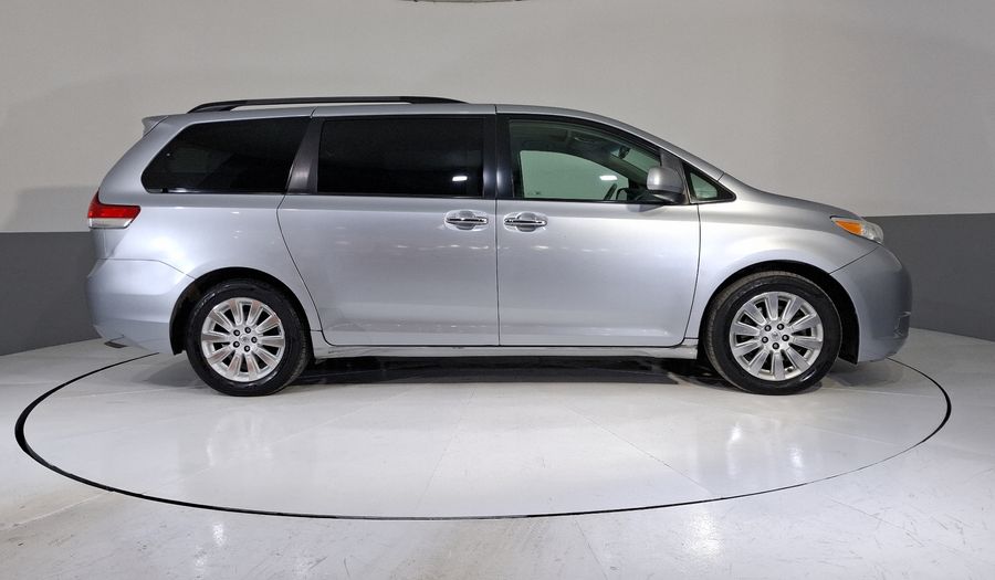 Toyota Sienna 3.5 XLE PIEL AT Minivan 2014