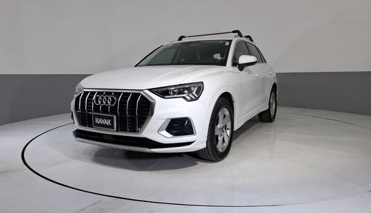 Audi • Q3