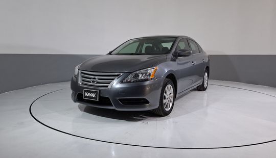Nissan • Sentra