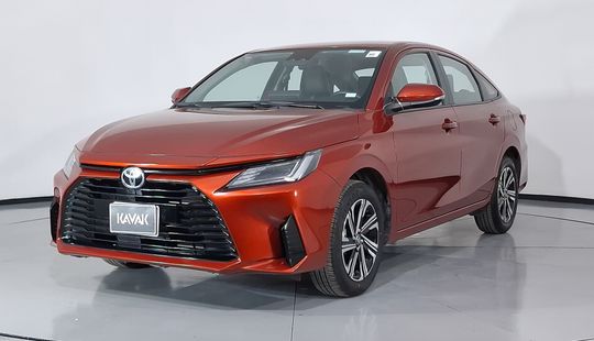 Toyota • Yaris