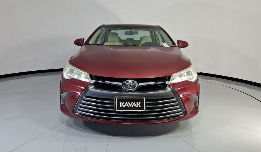 Toyota Camry 2.5 XLE L4 6AT Sedan 2016