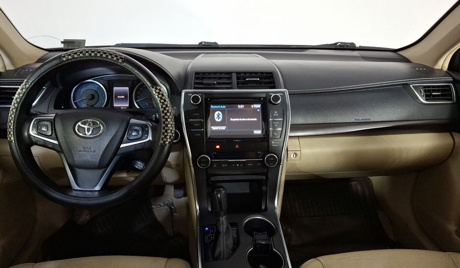 Toyota Camry 2.5 XLE L4 6AT Sedan 2016