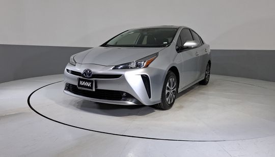 Toyota • Prius