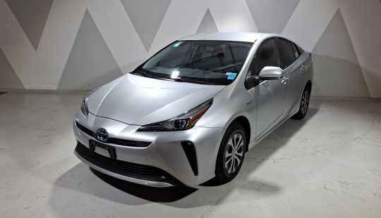 Toyota • Prius
