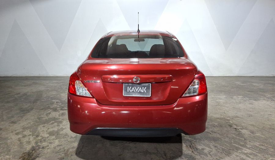 Nissan Versa 1.6 DRIVE Sedan 2018