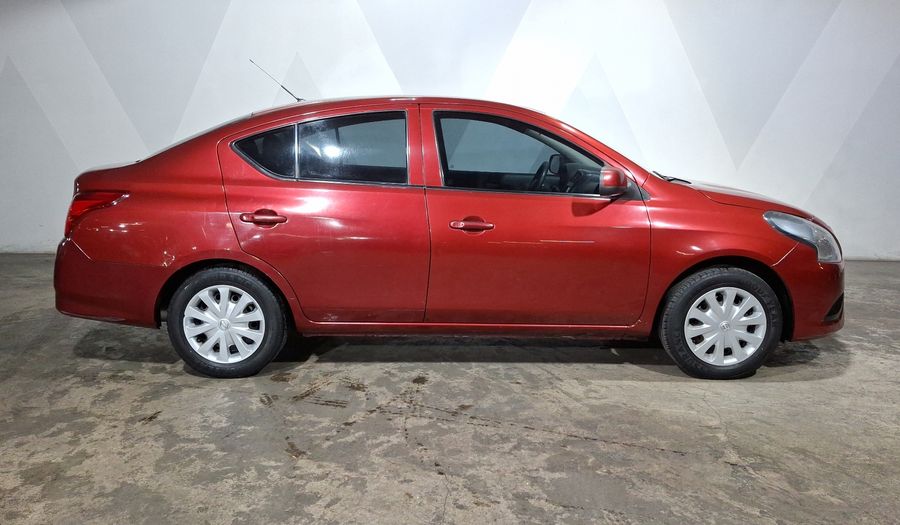 Nissan Versa 1.6 DRIVE Sedan 2018