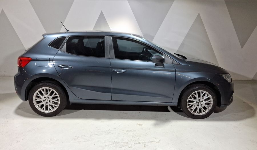 Seat Ibiza 1.6 STYLE Hatchback 2021