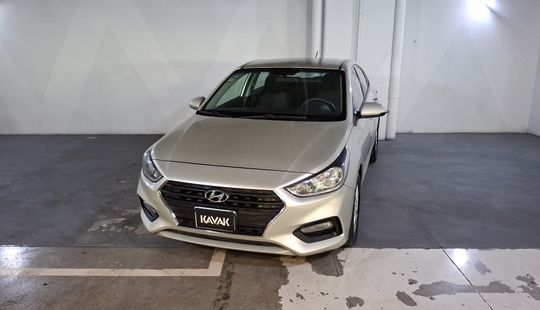 2019 • 102,000 km • Automático