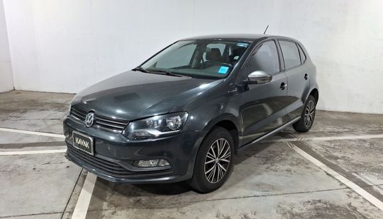 Volkswagen • Polo