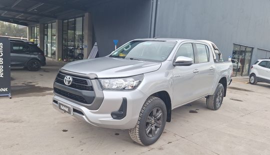 Toyota • Hilux