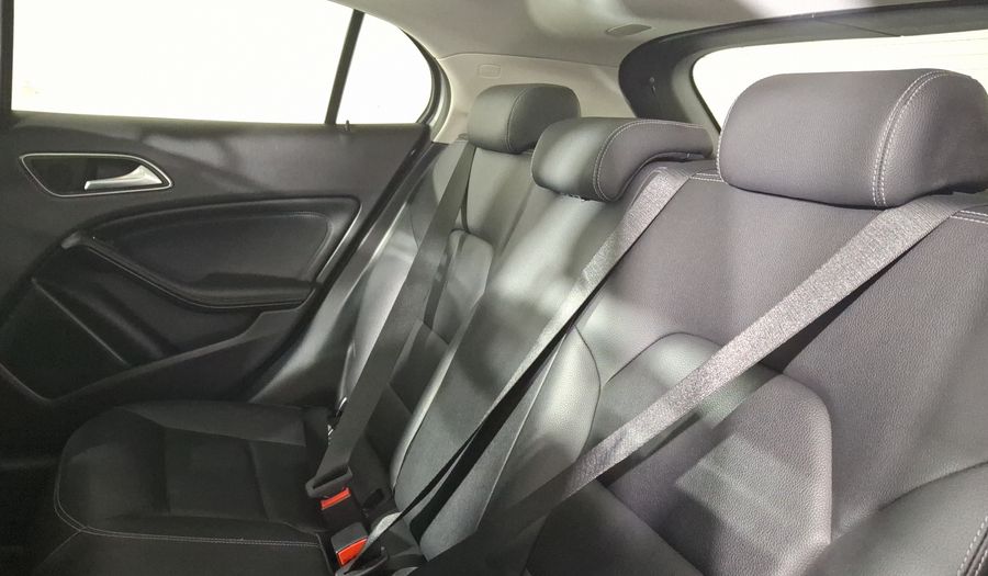 Mercedes Benz Clase Gla 1.6 GLA 200 DCT Suv 2020