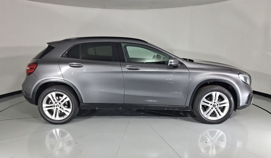 Mercedes Benz Clase Gla 1.6 GLA 200 DCT Suv 2020