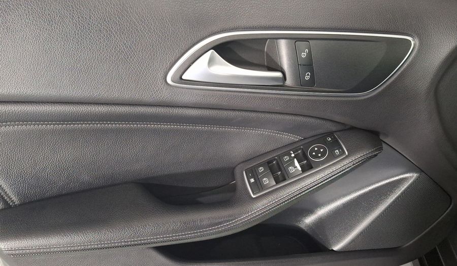 Mercedes Benz Clase Gla 1.6 GLA 200 DCT Suv 2020