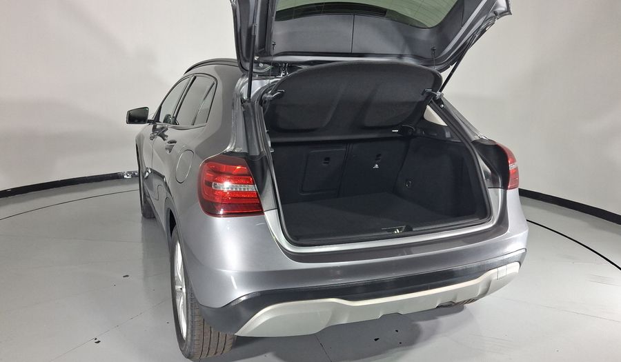 Mercedes Benz Clase Gla 1.6 GLA 200 DCT Suv 2020