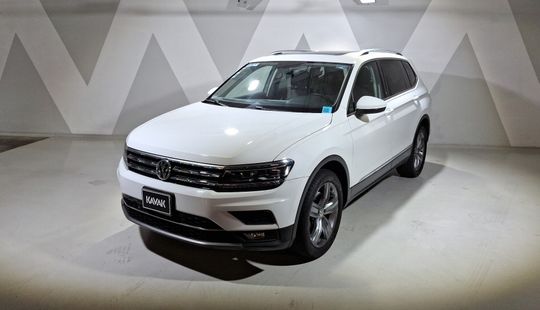 Volkswagen • Tiguan